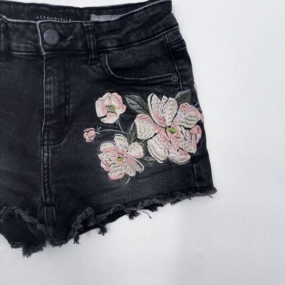 Y2K 2000s Aeropostale High Waisted Embroidered Floral Black Denim Jean Shorts - Picture 5 of 8